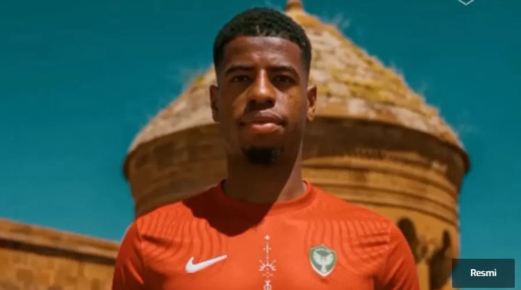Süper Lig’de yaz transfer dönemi sona erdi: İşte atılan tüm imzalar - Resim: 66