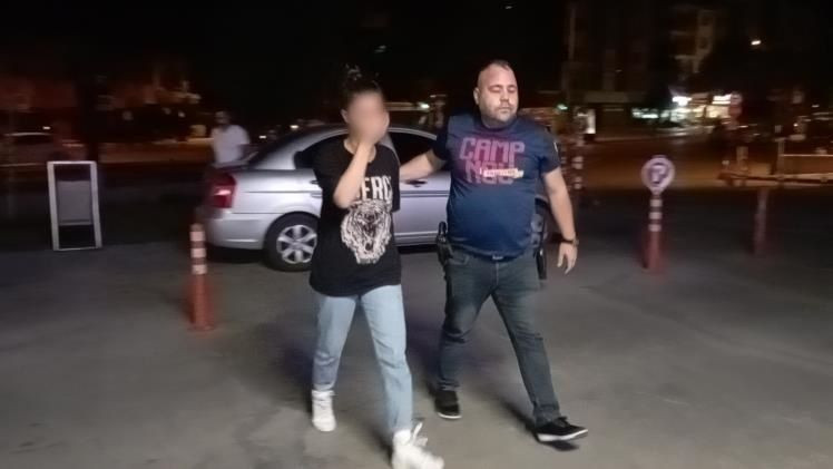 14 yaşındaki kız dedesini bıçakladı, yakalanınca savunması şaşırttı - Resim: 3