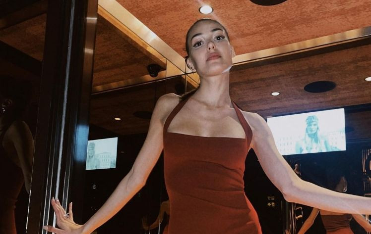 Dilan Çiçek Deniz'in paylaştığı bikinili pozlar sosyal medyayı salladı - Resim: 2