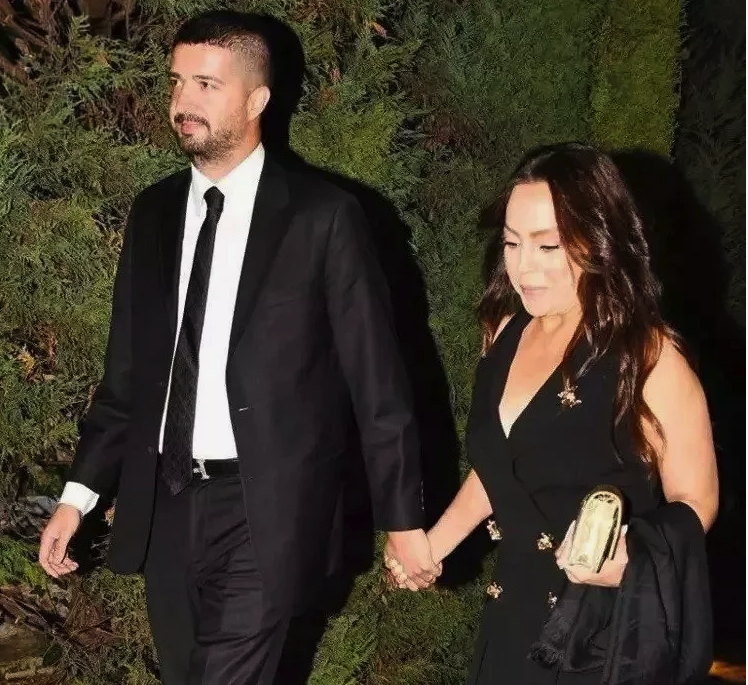 Ebru Gündeş ile tek celsede boşandı, yeni aşkı bomba gibi patladı! Boşanmanın sebebi ihanet miydi? - Resim: 2