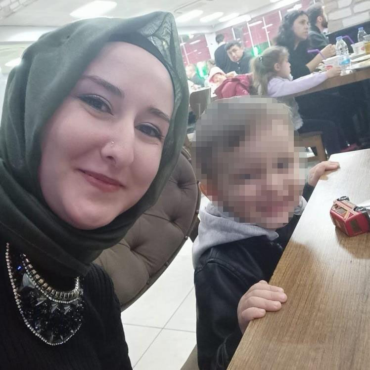 A101 Market'te kan donduran olay! Kayınvalide oğlunun öldürdüğü gelini için ağıt yaktı - Resim: 4