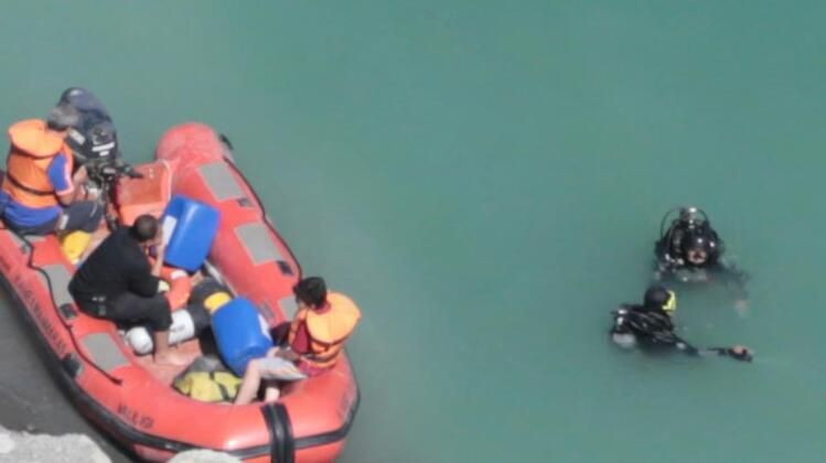 Küçük oğlunu kurtardı büyük oğlu gözlerinin önünde boğuldu - Resim: 1