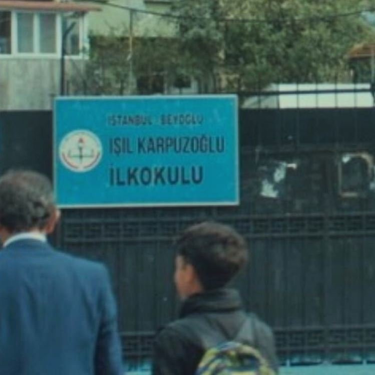 Kadın dizisindeki bu detayı kimse fark etmedi okul ismine dikkat - Resim: 4