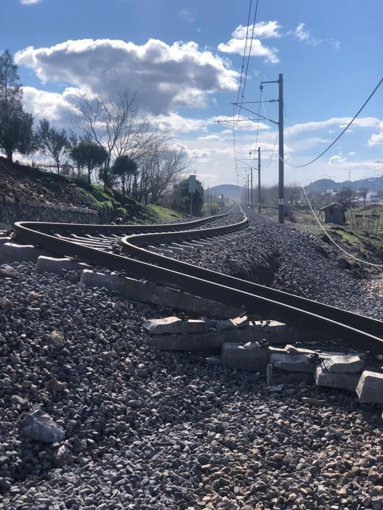 Depremin tel gibi büktüğü tren rayları onarılıyor: Toplam uzunluğu bin 275 kilometre! - Resim: 3