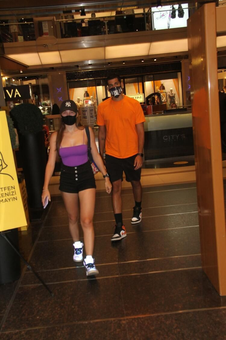 İran'da 4 ay mahsur kalan İlayda Akdoğan İstanbul'a geldi - Resim: 2