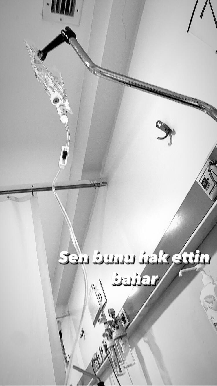 Bahar Şahin'in göğüs dekoltesi Hamlet galasına damga vurdu! Gece hastanede bitti... - Resim: 4