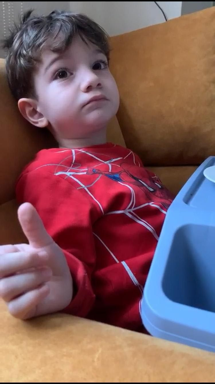 Rektörün 4 yaşındaki oğlundan koronavirüs tedbiri görüntüleri ilgi çekti - Resim: 2