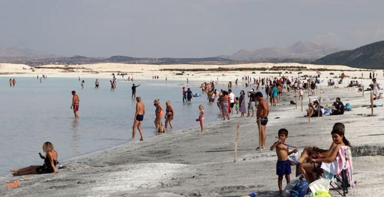 Burdur'a binlerce insan akın etti! Burası Türkiye'nin Maldivleri - Resim: 2