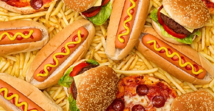 Türkiye'de de yüzlerce şubesi olan fast food devinin sırları ifşa oldu - Resim: 1