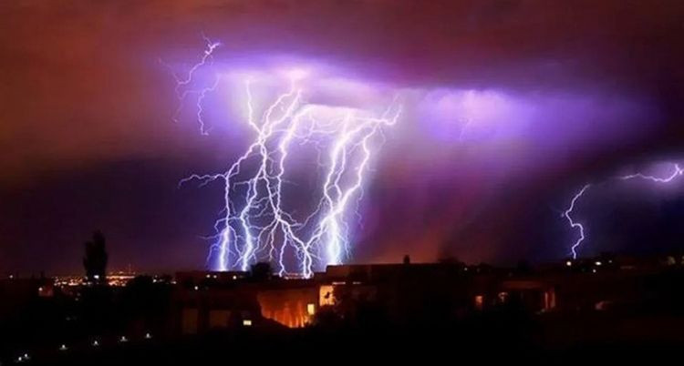 İstanbul'da büyüleyen görüntü! Gece resmen gündüze döndü! - Resim: 3