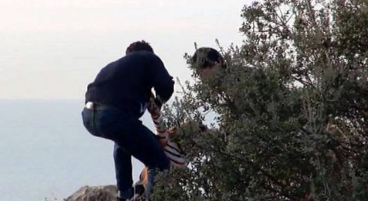 Son anda kemerinden yakaladılar nefes kesen anlar - Resim: 1