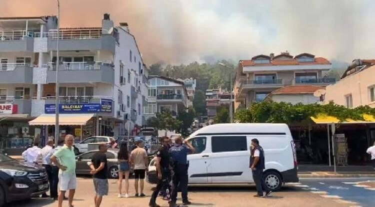 Muğla'nın Marmaris ve Bodrum ilçeleri yanıyor! Yangın evleri tehdit etti, 'Titanic Otel'e sıçradı - Resim: 3