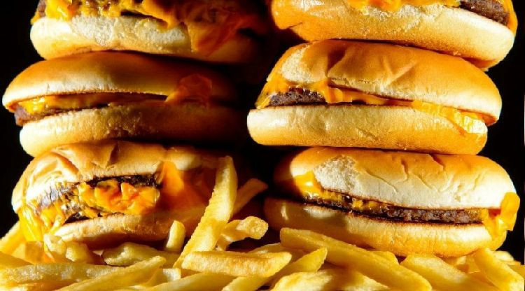 Türkiye'de de yüzlerce şubesi olan fast food devinin sırları ifşa oldu - Resim: 3