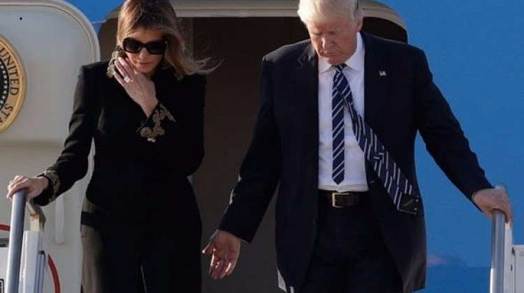 Donald Trump sonunda Melania'nın elini tutmayı başardı - Resim: 2