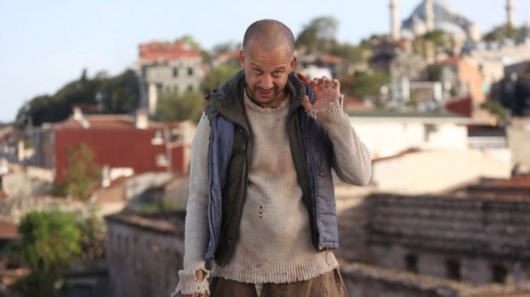 Çukur'da aşk bombası patladı! Rıza Kocaoğlu ve Hazal Subaşı beraber yakalandı - Resim: 2