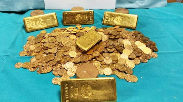 Eşyalarıyla satın aldıkları eski evden hazine çıktı! Reçel kavonozlarından altın fışkırdı - Resim: 4