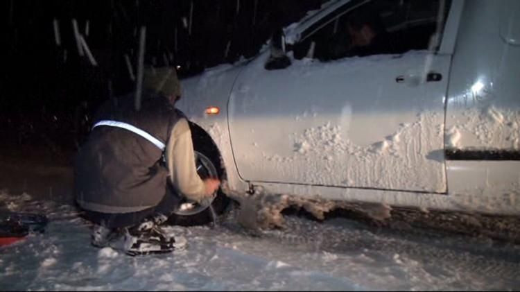 Antalya-Konya karayolu yoğun kar nedeniyle ulaşıma kapandı - Resim: 2