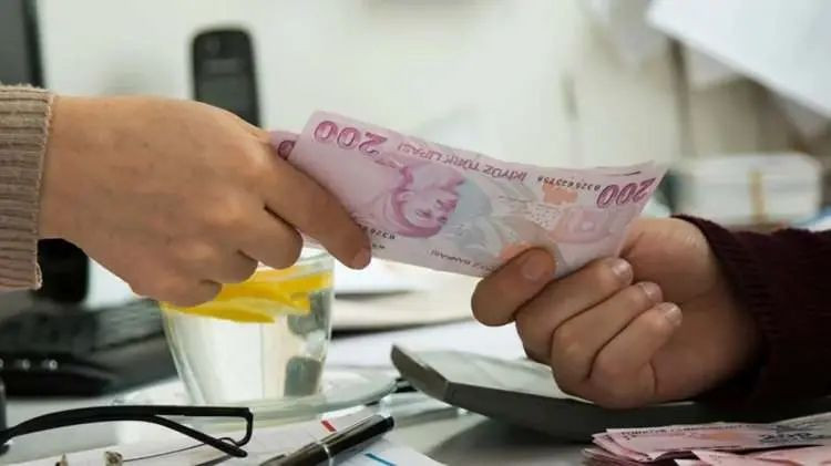 Emekli promosyonlarında yarış kızıştı: Banka banka güncel tutarlar - Resim: 4