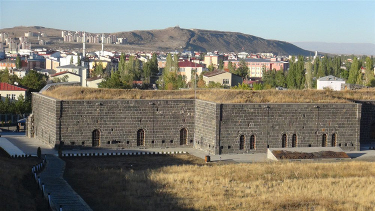 Ruslar bir gece baskınıyla 600 askerimizi şehit etmişti o tabya müze oldu - Resim: 1