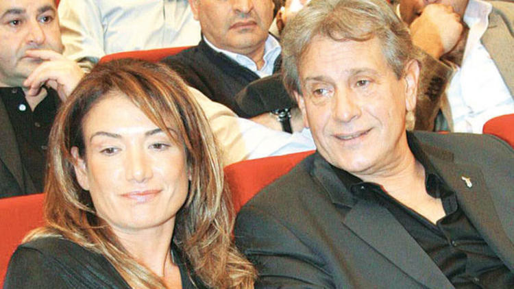 Ayşe Özyılmazel'den eşini döven babası Neco'ya sert tepki - Resim: 4