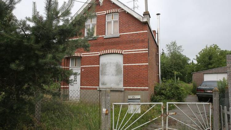 Buldukları 300 bin euroyu evsizlere dağıttılar! - Resim: 1