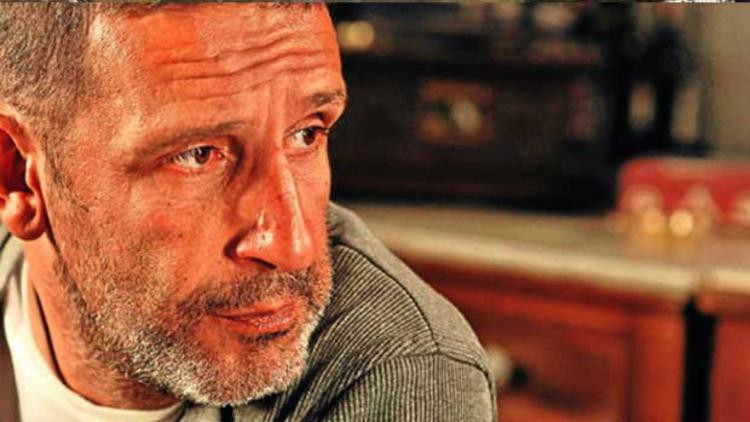 Cem Özer isyan etti: Lanet olsun ünlü olduğum güne - Resim: 1