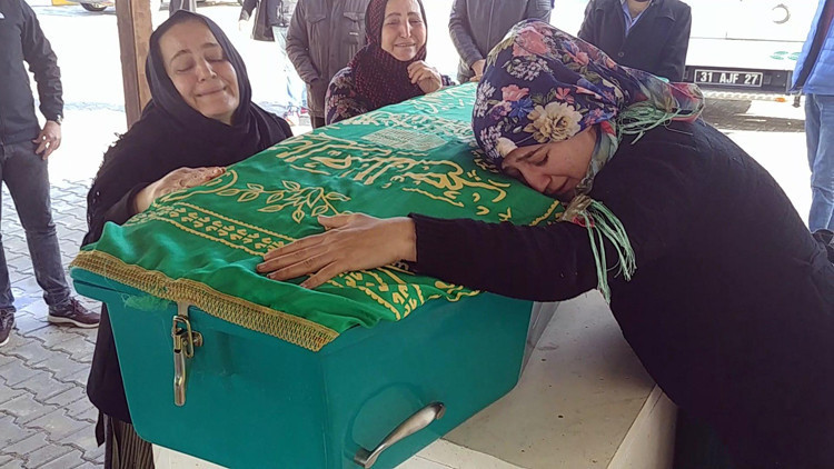 Demir sopa ile öldürelen Mertcan'ın karnesi yürek burktu - Resim: 4