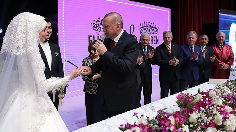 Cumhurbaşkanı Erdoğan nikah şahidi oldu - Resim: 1