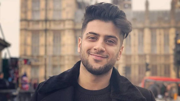 Reynmen Umre'ye gitti yaptığı yorum sosyal medyayı ikiye böldü - Resim: 1