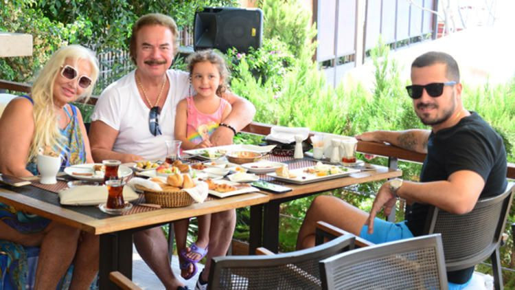 Sevim Emre bıçaklanan oğlu Gökhan Gencebay'la ilgili şok detayını anlattı - Resim: 4