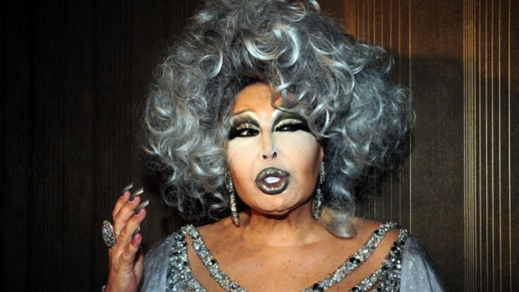 Bülent Ersoy'un korku dolu anları! İftar yemeğinde tedirgin oldu - Resim: 2