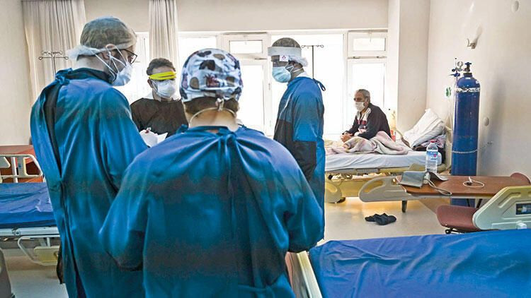 İşte Kırmızı Oda! Doktorlar sokağa çıkanları uyarıyor: Yükümüz her gün artıyor - Resim: 1