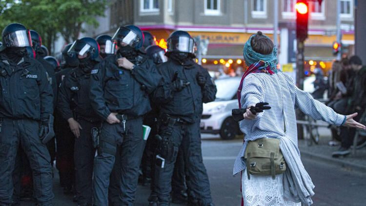 Almanya'da koronavirüs gerginliği! Çok sayıda gösterici gözaltında - Resim: 4