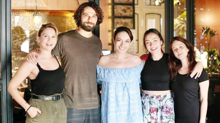 Masumlar Apartmanı dizisi başladı TRT'nin ilk bölüm tanıtımı olay oldu - Resim: 3