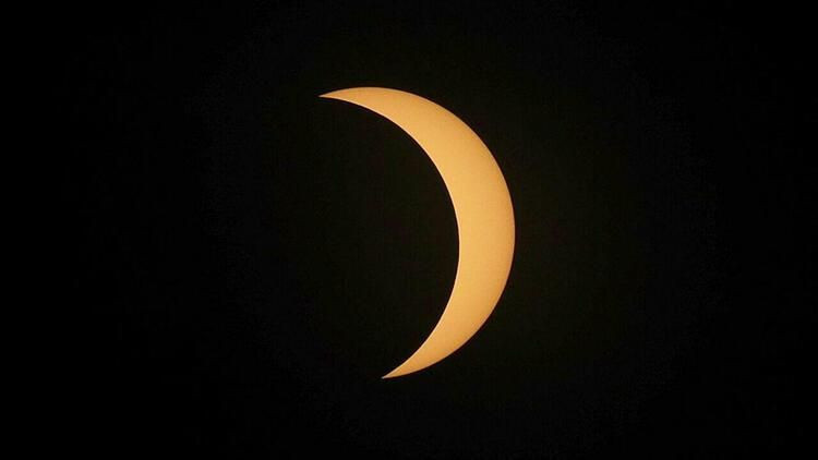 Son 580 yılın en uzun parçalı Ay Tutulması dünyanın çeşitli yerlerinde gözlemlendi - Resim: 1