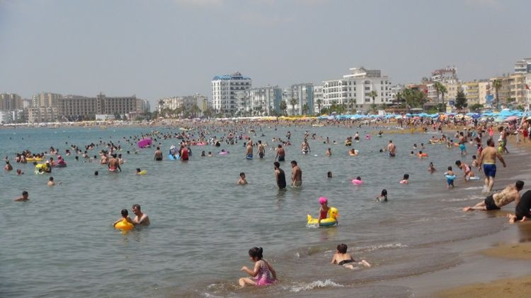 Mersin'de oteller dolunca halk araç ve çadırlarında tatil yapıyor - Resim: 4