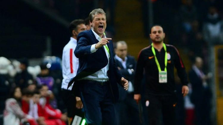 Fenerbahçe'de sürpriz karar! Kovulması beklenirken... - Resim: 3