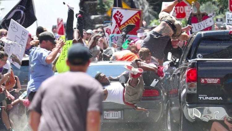 ABD'de ırkçılar silahlanıp sokağa indi - Resim: 4