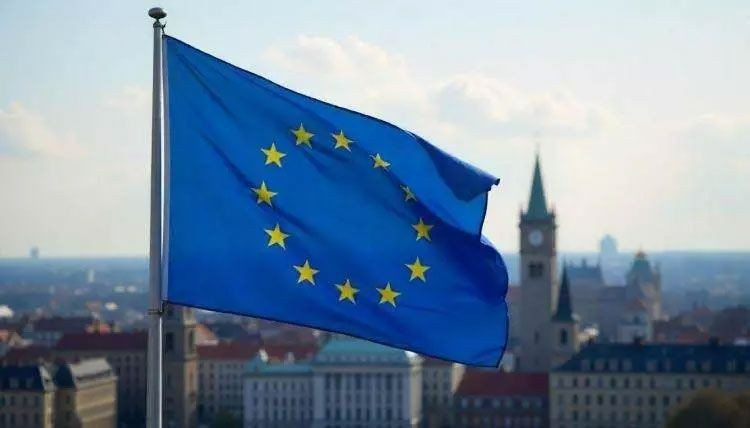 82 yıl ülke yönetti! İşte dünyanın en uzun süre görevde kalan liderleri! - Resim: 1