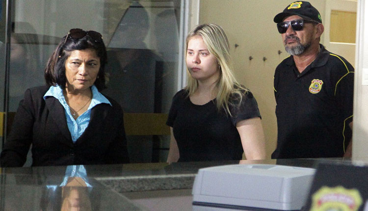 Fakir mahallesinde lüks hayat sürüyordu! WhatsApp valisi zorda - Resim: 2