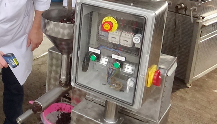 Evde zeytinyağı yapan makina! Balıkesir'de yapıldı devrim yapacak - Resim: 3