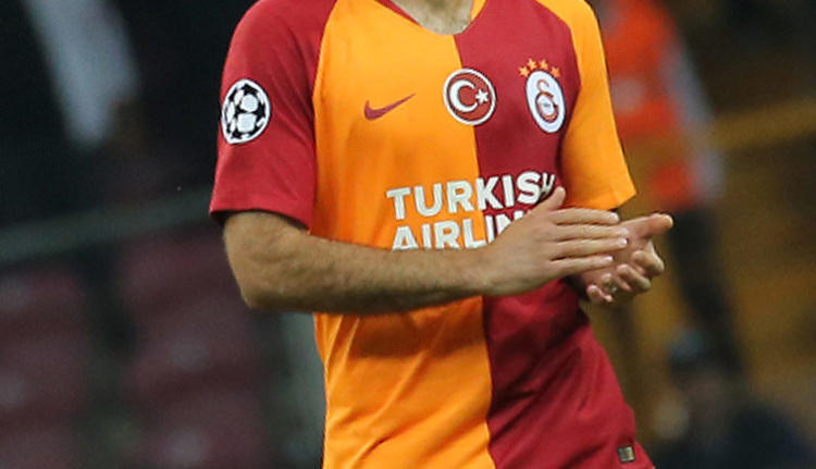 Galatasaraylı yıldızı topa tuttular: 'Rusya'dan dönme!' - Resim: 1