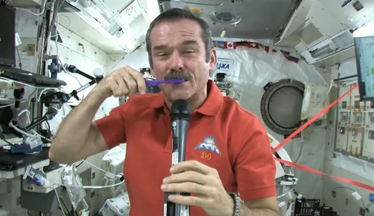 Ter ve idrarı geri dönüştürüp tekrar içiyorlar! - Resim: 4