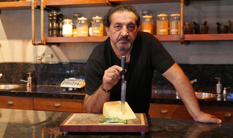 MasterChef Mehmet Şef'in kızı Sude Yalçınkaya güzelliğiyle salladı! Fiziğiyle görenleri büyüledi - Resim: 2