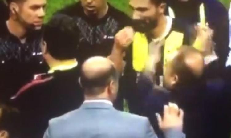 Fatih Terim Fırat Aydınus'un yüzüne tükürdü! - Resim: 3