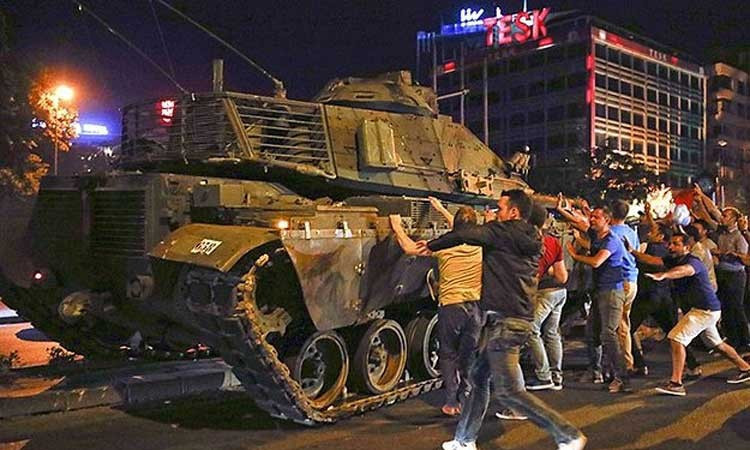 Ankara’da 15 Temmuz gecesi saat saat neler oldu? - Resim: 1