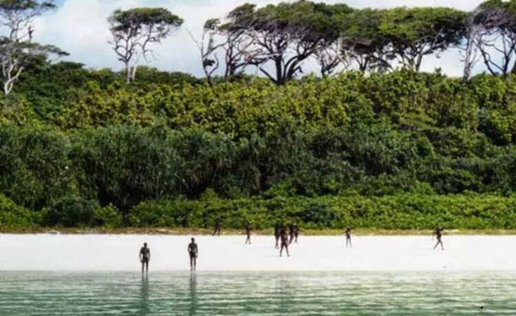Ölüleri çorba yapıp içiyorlar insanlıktan uzak, korkunç yaşam tarzları olan kabileler - Resim: 4