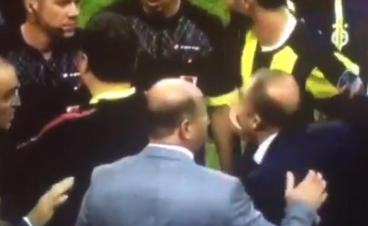 Fatih Terim Fırat Aydınus'un yüzüne tükürdü! - Resim: 4