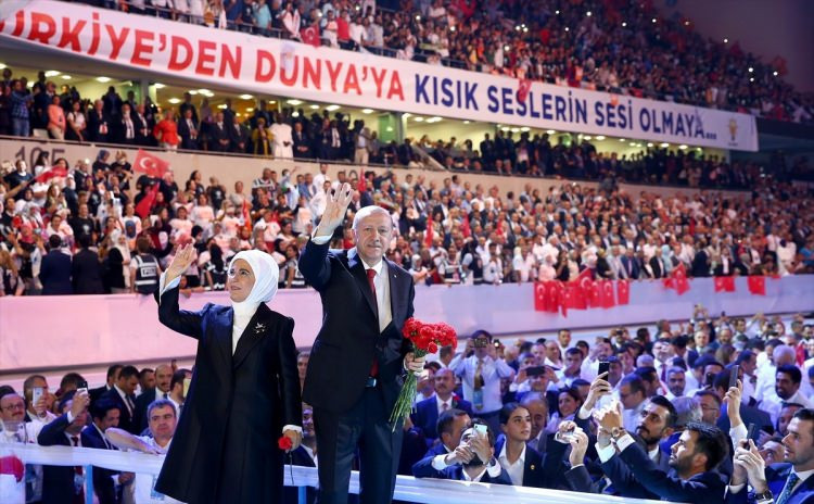 Ak Parti kongresine katılan sürpriz isimler! - Resim: 1