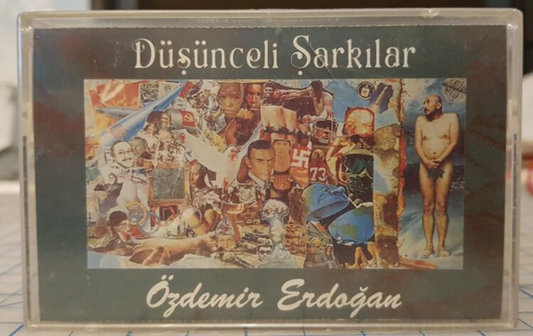 Zeki Müren’i eleştirmişti!  Özdemir Erdoğan'ın çıplak fotoğrafı sosyal medyada - Resim: 3
